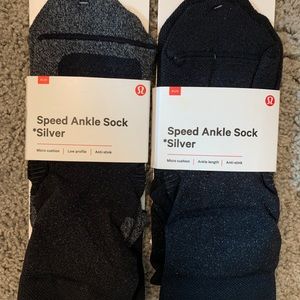NWT Lululemon speed ankle socks 2 pairs
